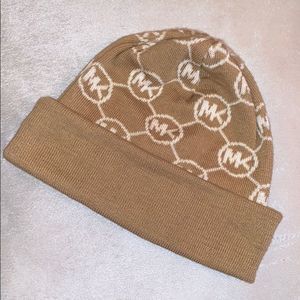 Michael kors sweater hat